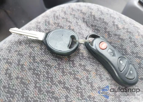 1999 Plymouth Grand Voyager Se z USA, uszkodzony, nr VIN 1P4GP44G8XB904861